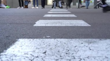 Maraton koşan insanların bacakları