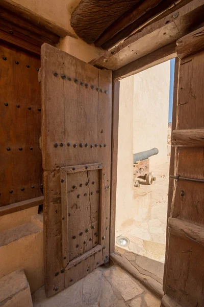 Porte Nizwa, Péninsule arabique d'Oman Panorama Fort — Photo