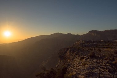 Günbatımı Umman dağlar Al Hajar Dağları'nda Jabal Akhdar