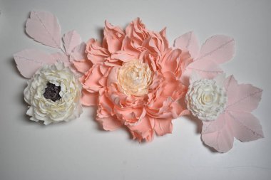 Çiçekler her olayı süsleyecek. El işi her zaman güzeldir.