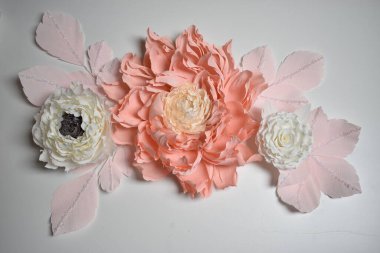 Çiçekler her olayı süsleyecek. El işi her zaman güzeldir.