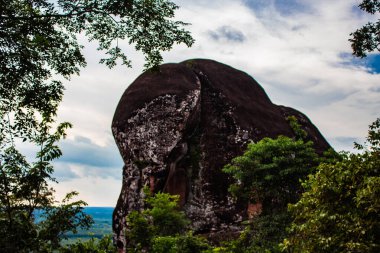 Fil Taşı, Phu Sing Ulusal Parkı, Bueng Kan Tayland, 2017