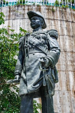 Yaman Mutart 'ın Büyük Buda Anıtı ve Toprakları