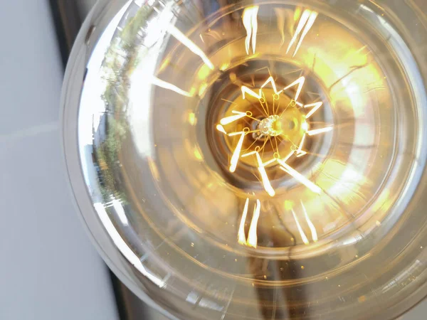 Increíble Corriente Eléctrica Espiral Dentro Una Bombilla Luz Cristalina Retro — Foto de Stock