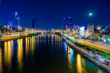 Hochiminh City - Vietnam: şehir manzara Ben Nghe kanal Hochiminh City, Vietnam. Hochiminh en büyük şehir ve Vietnam ekonomik Merkezi şehridir.