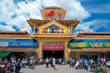 Hochiminh City-Vietnam: Binh Tay Market, olarak da bilinen yeni Cho Lon, 1920'lerde inşa edilmiş. Piyasa eski Binh Tay köyün Doğu Asya'nın antik mimari tarzı üzerinde 17.000 m2 bir alanda inşa edilmiştir.