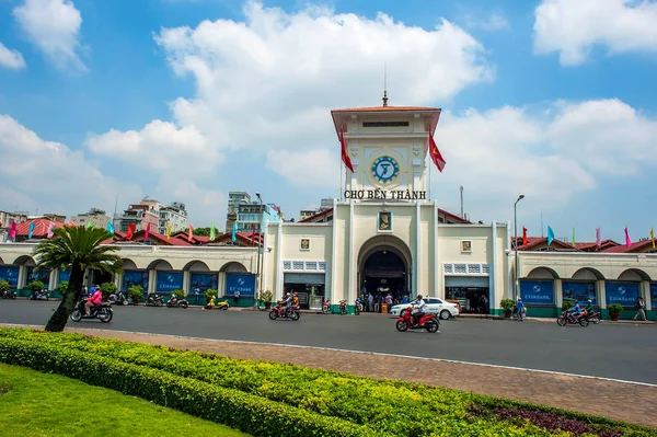 Hochiminh City, Vietnam: Ben Thanh manzara pazarda inşa Fransız hakimiyeti ve Hochiminh şehir sembolü Hochiminh city,Vietnam.This.