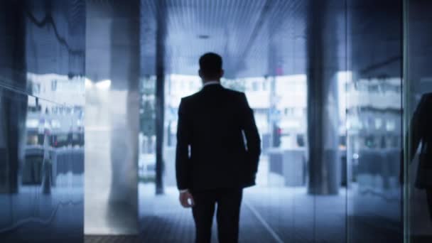 Businessman Walking on Streets of Business District outwards Camera — Stock Video