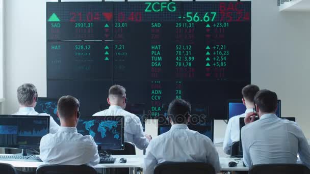 集团的积极努力，以股票交换的 Stockbrockers — 图库视频影像