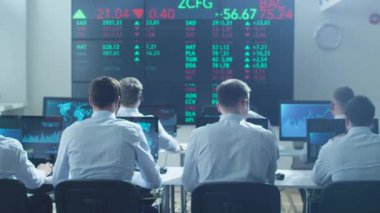 Stockbrockers Menkul Kıymetler Borsası'nda başarı kutluyor grup
