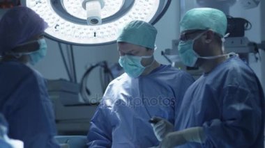 Cerrah yapma kararı işlemi sırasında