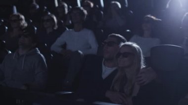 İnsan 5 d film gösterimi sinemada izlerken eğlenceli yaşıyorsanız. 