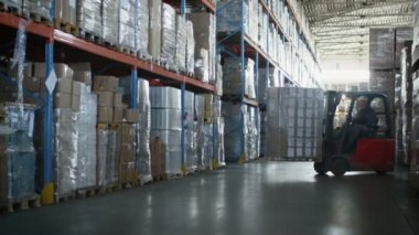 Lojistik ambar kargo malların taşıma forklift yükleyici