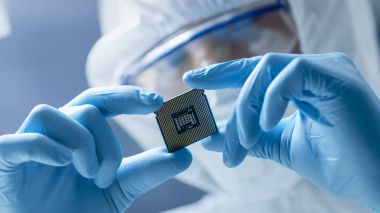 Ultra Modern elektronik üretim fabrikası tasarım mühendisi olarak