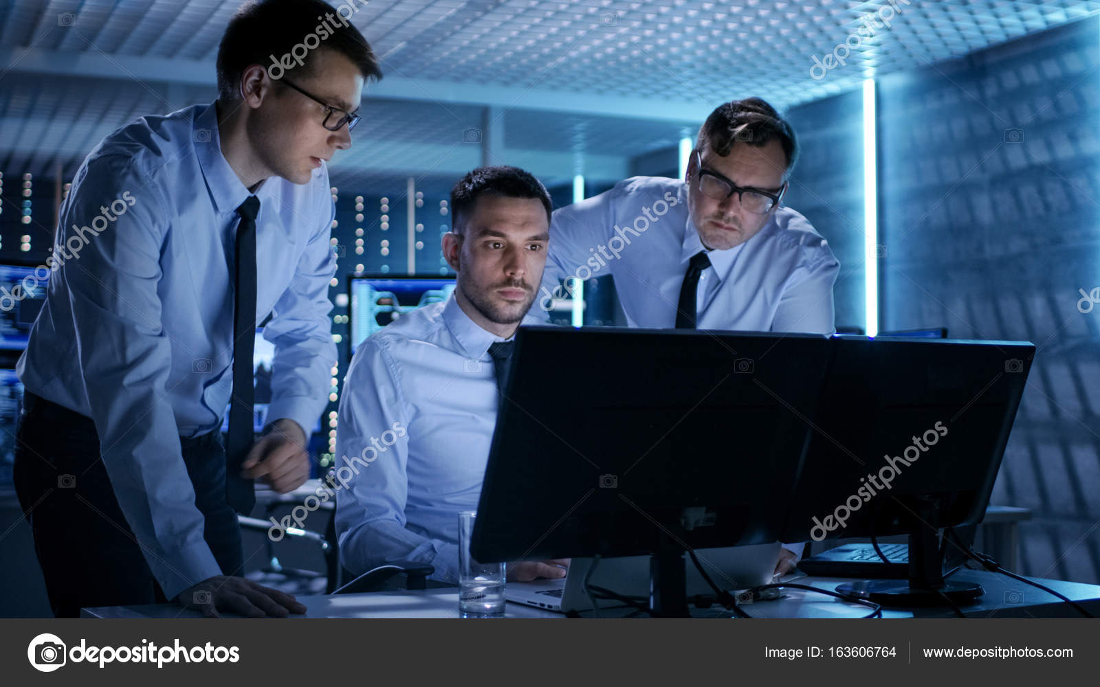 Женщины в ит. Экспертный аудит информационной безопасности. Современные компьютерные технологии. Кадры информационная безопасность. Информационная безопасность.