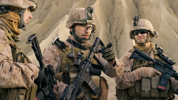 Tam donanımlı grup eylemlerinin planlama asker kadeh 