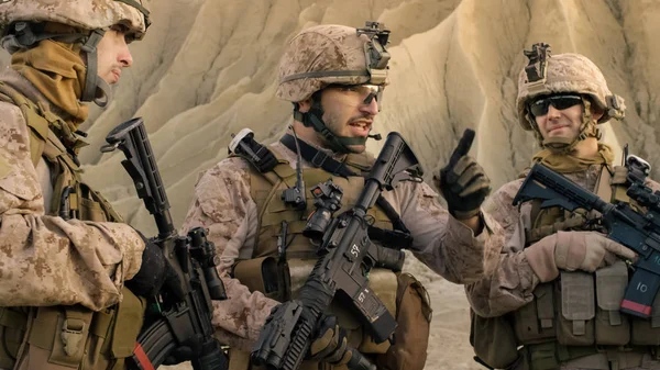 Tam donanımlı grup eylemlerinin planlama asker kadeh 