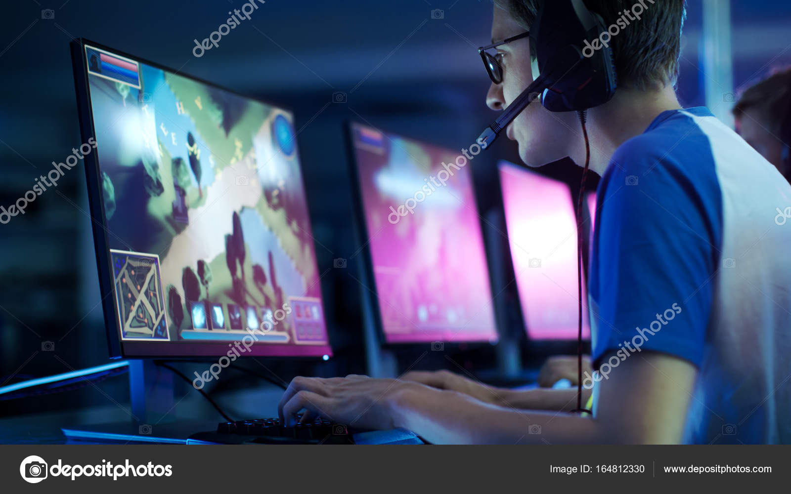 ゲーマー写真素材 ロイヤリティフリーゲーマー画像 Depositphotos
