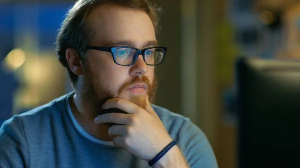 Young Bearded Creative Man Thinks on a Problem While Working on — Stock Photo, Image