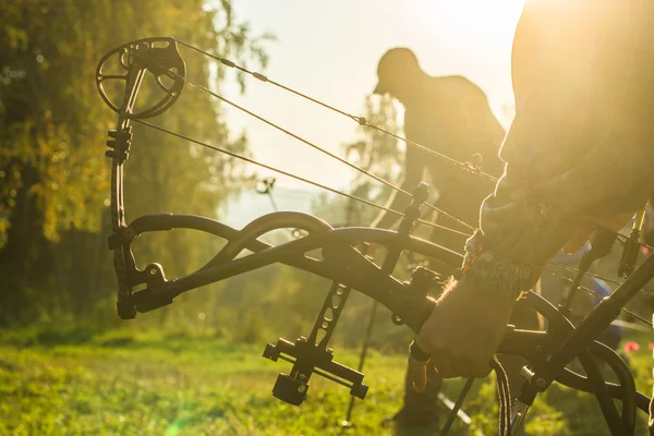 Archers sur fond de forêt — Photo