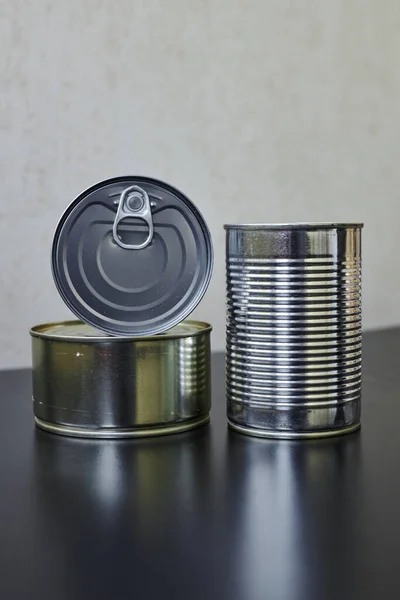 Latas para donar durante el coronavirus — Foto de Stock