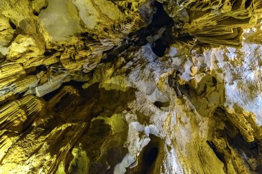 Doku arka plan mağara