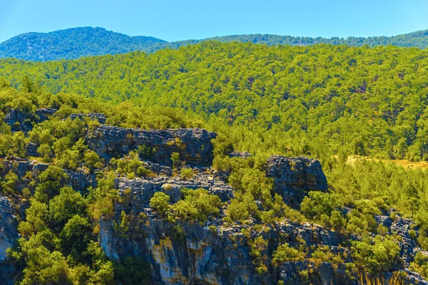Yeşil dağ görünümü — Stok fotoğraf