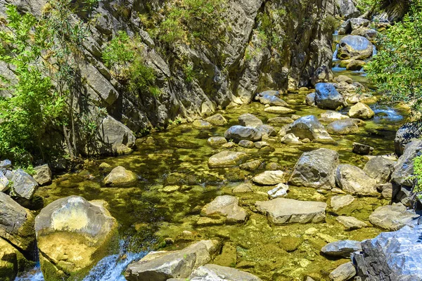 Río en la montaña —  Fotos de Stock