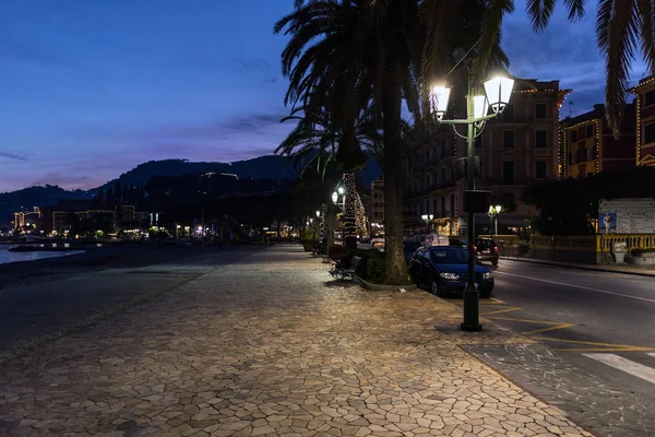 Night street near coastline ofSanta Margherita town, Italy — Stock Photo, Image