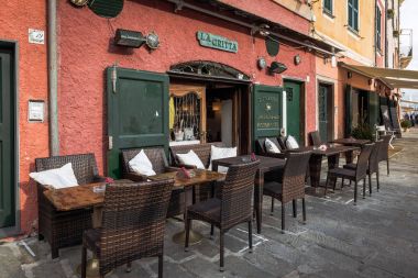 Dış İtalyan café'de sahil Portofino şehir, Liguria, İtalya