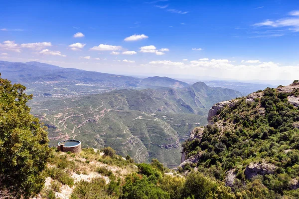 Panoráma a Montserrat-hegység közelében Barcelona, Spanyolország — Stock Fotó