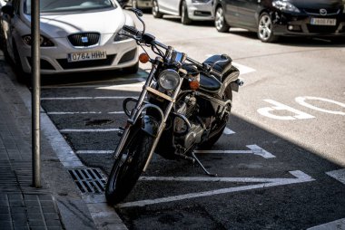 Vintage Honda motor Caddesi şehrin Barcelona, İspanya üzerinde kalıyor