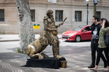 Fantezi kahraman Ramla Street Barcelona şehrin canlı heykel insanlarla tanışmak