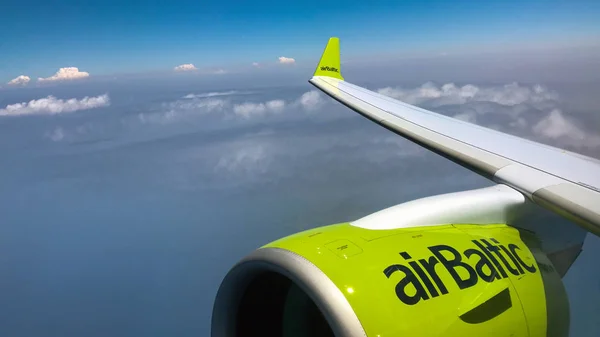 Bombardier Cs300 uçak türbin Rodos Adası uçuyor