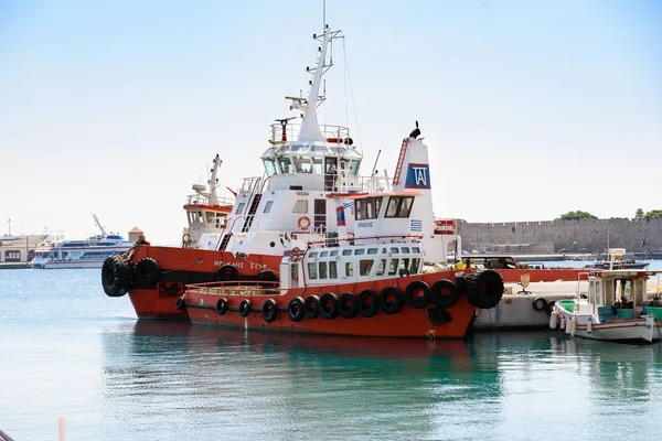 Industrial ship in port of Rhodes town, Greece — Stock Photo, Image