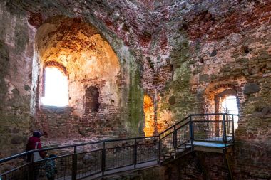 İç Bauska Town, Letonya eski ortaçağ kalesi kalıntıları
