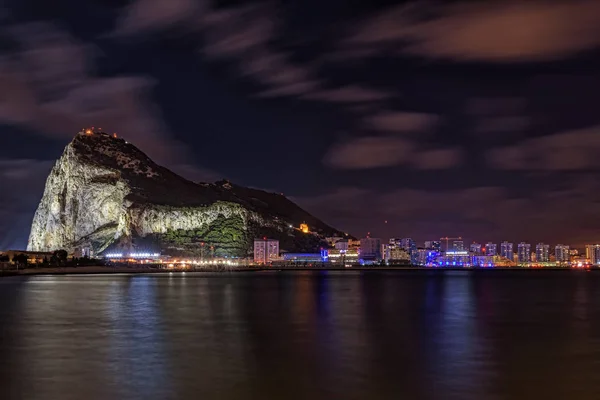 Vista Notturna Sulla Roccia Gibilterra Dallo Spagnolo Linea Concepcion — Foto Stock