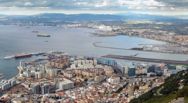 Onun Rock Gibraltar üzerinde havadan görünümü