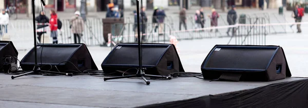 Stage Monitor System Row Stage Floor Monitors Three Horizontal Speakers — Stock Photo, Image