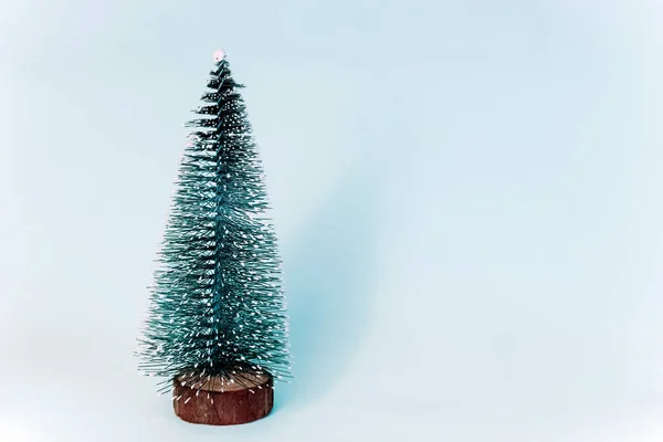 Natal Brinquedos Árvore Ano Novo Pequena Árvore Natal Artificial Uma — Fotografia de Stock
