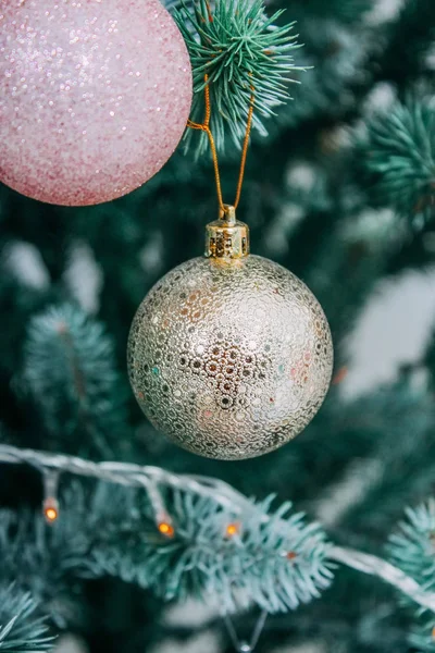 Natal Brinquedos Árvore Ano Novo Preparar Para Férias Multicolorido Brilhante — Fotografia de Stock