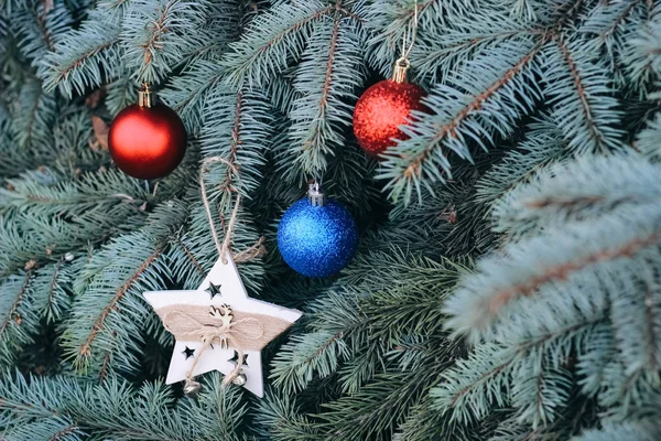 Giocattolo Natale Sui Rami Albero Capodanno Albero Natale Decorato Con — Foto Stock