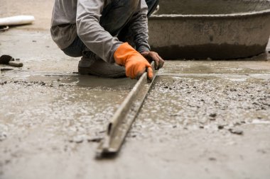 reno için yapı yeni zemin için mala ile çimento sıvama emek