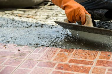 reno için yapı yeni zemin için mala ile çimento sıvama emek