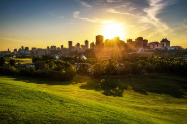 Günbatımı Edmonton downtown, Kanada yukarıda