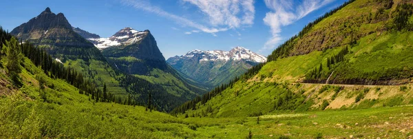 Vista panorâmica do Passo Logan no Parque Nacional Glacier, Montana — Fotografia de Stock