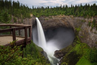 Helmcken Falls Wells gri Provincial Park Kanada'da