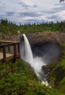 Helmcken Falls Wells gri Provincial Park Kanada'da