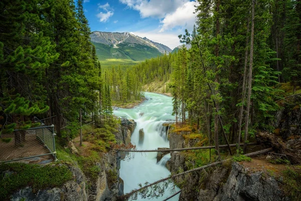 Sunwapta Falls in Jasper National Park, Canada — Stock Photo, Image