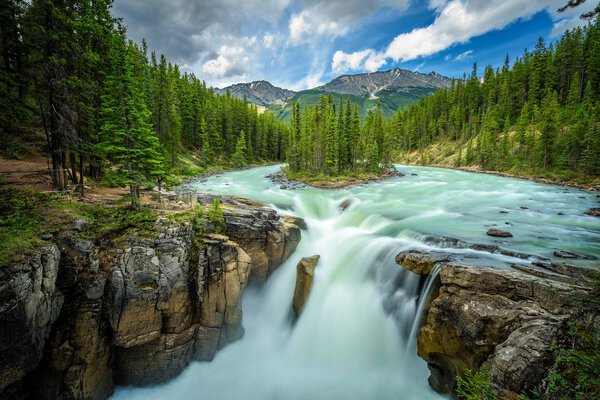 Sunwapta Falls in Jasper National Park, Canada